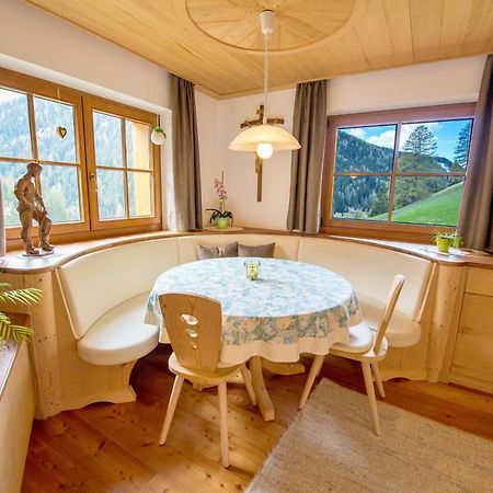 セルヴァ・ディ・ヴァル・ガルデーナ Chalet Prinothヴィラ エクステリア 写真